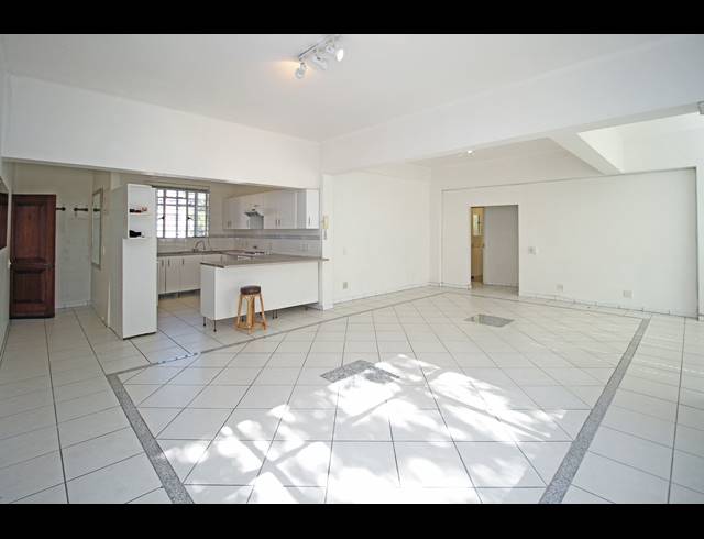 3 BEDROOM APARTMENT FOR SALE IN HOUGHTON ESTATE